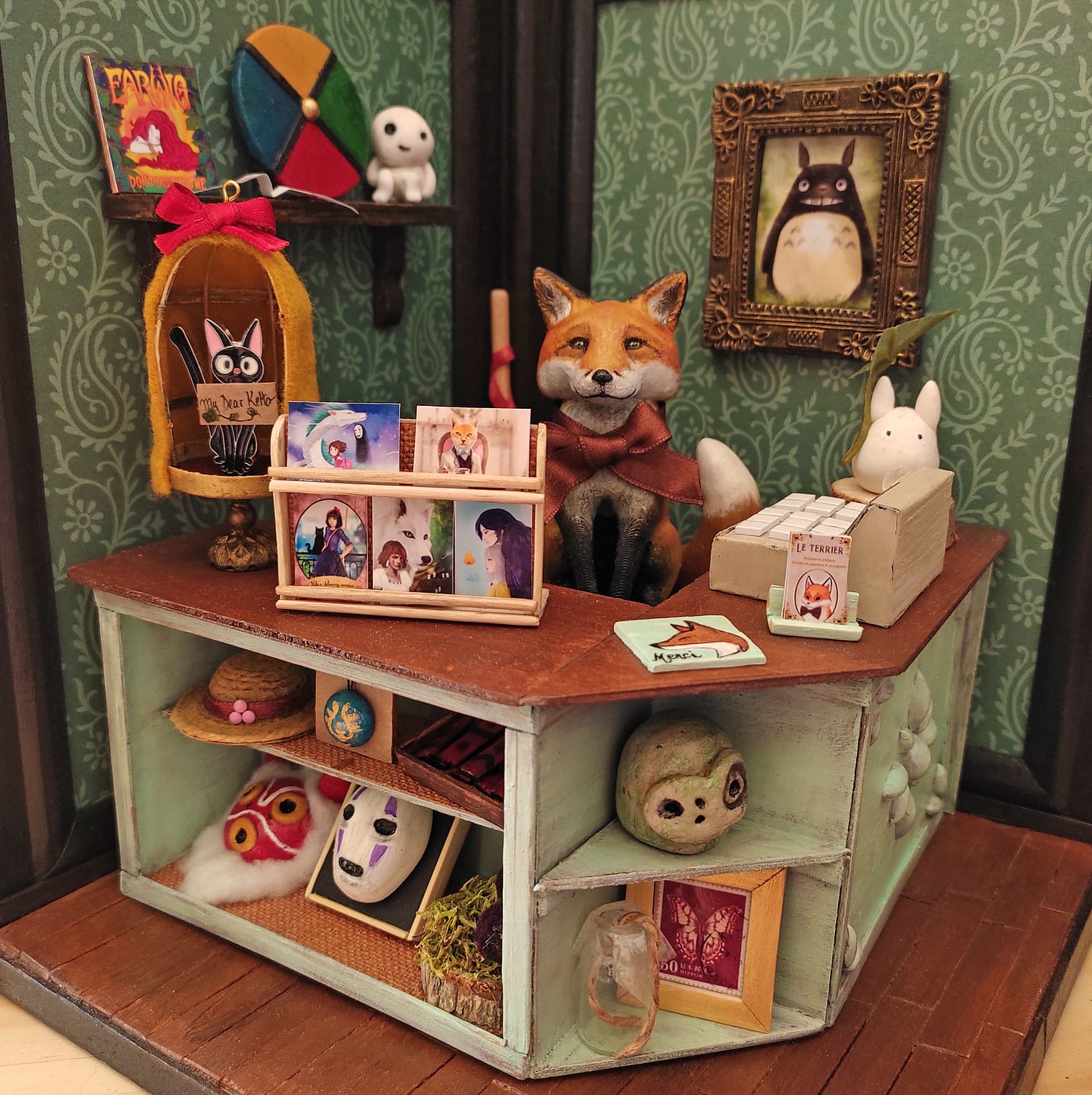 Boutique de l'univers Ghibli miniature, pièce unique réalisée par Mihne